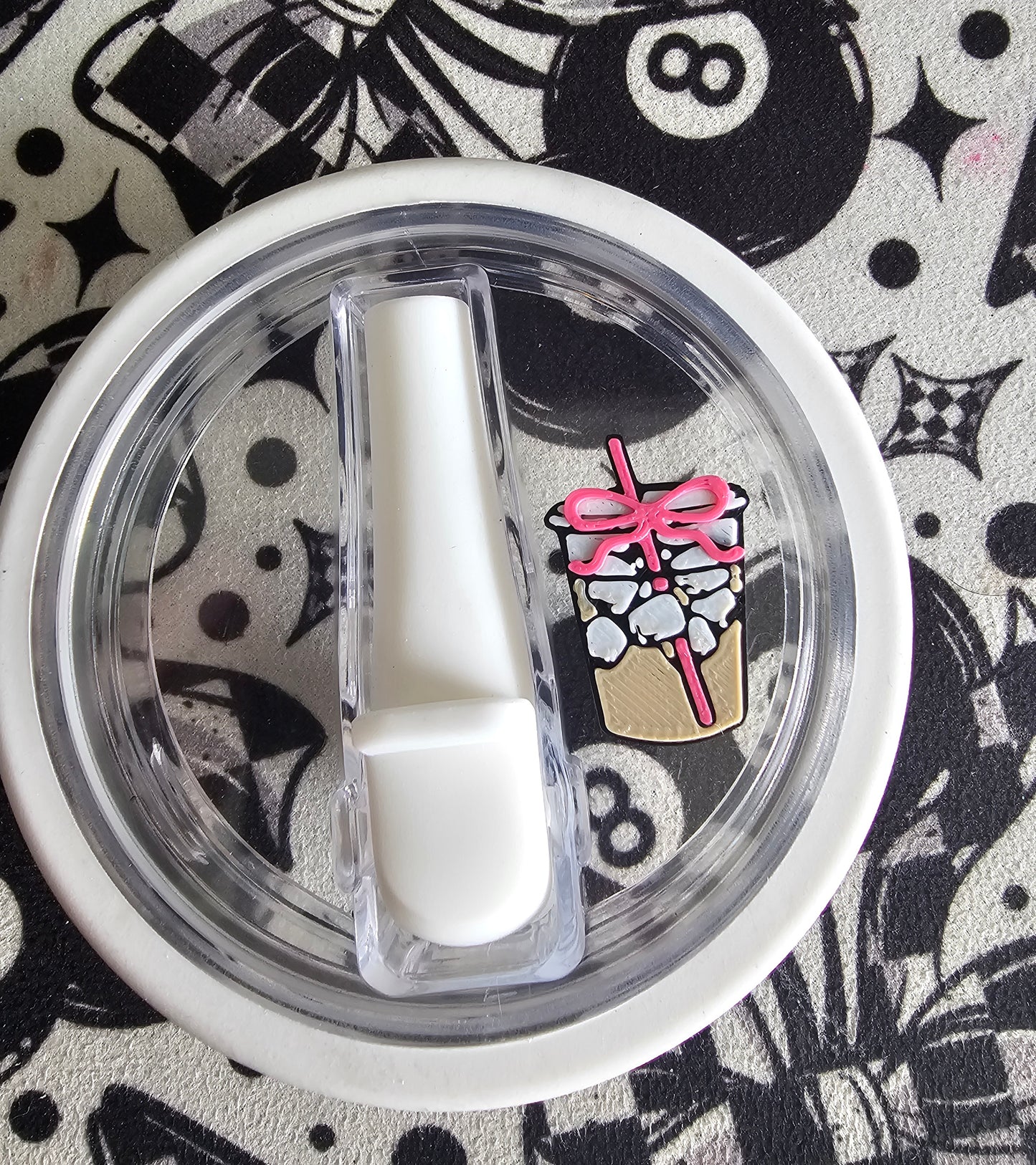 Iced coffee with bow