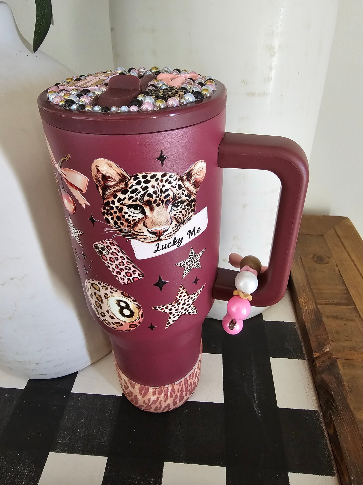 Leopard with bow