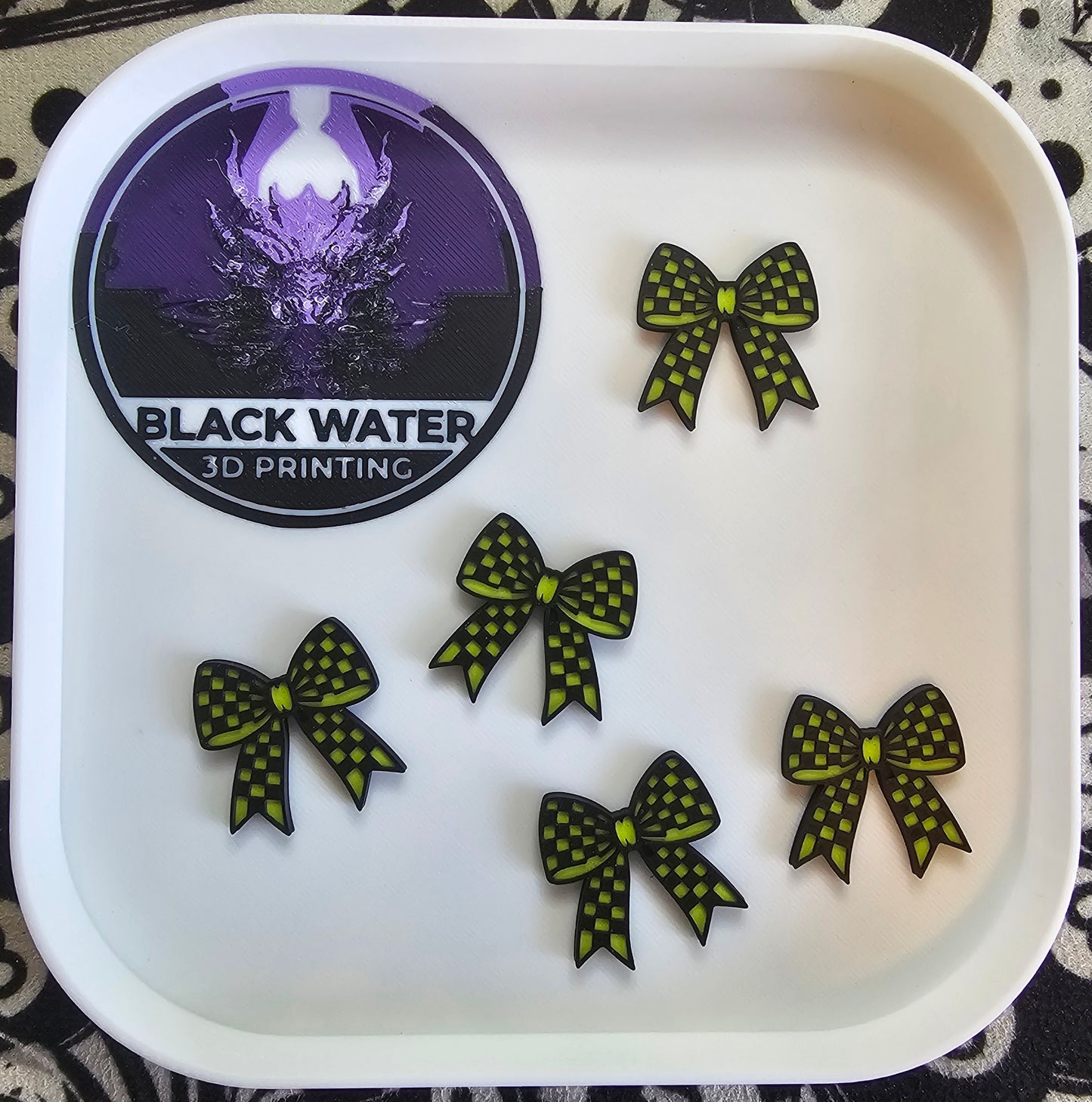 Checkered Bows