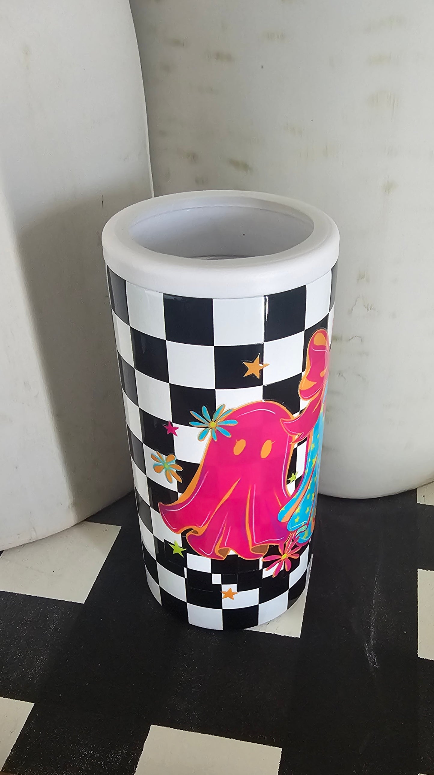 Ghost can cooler