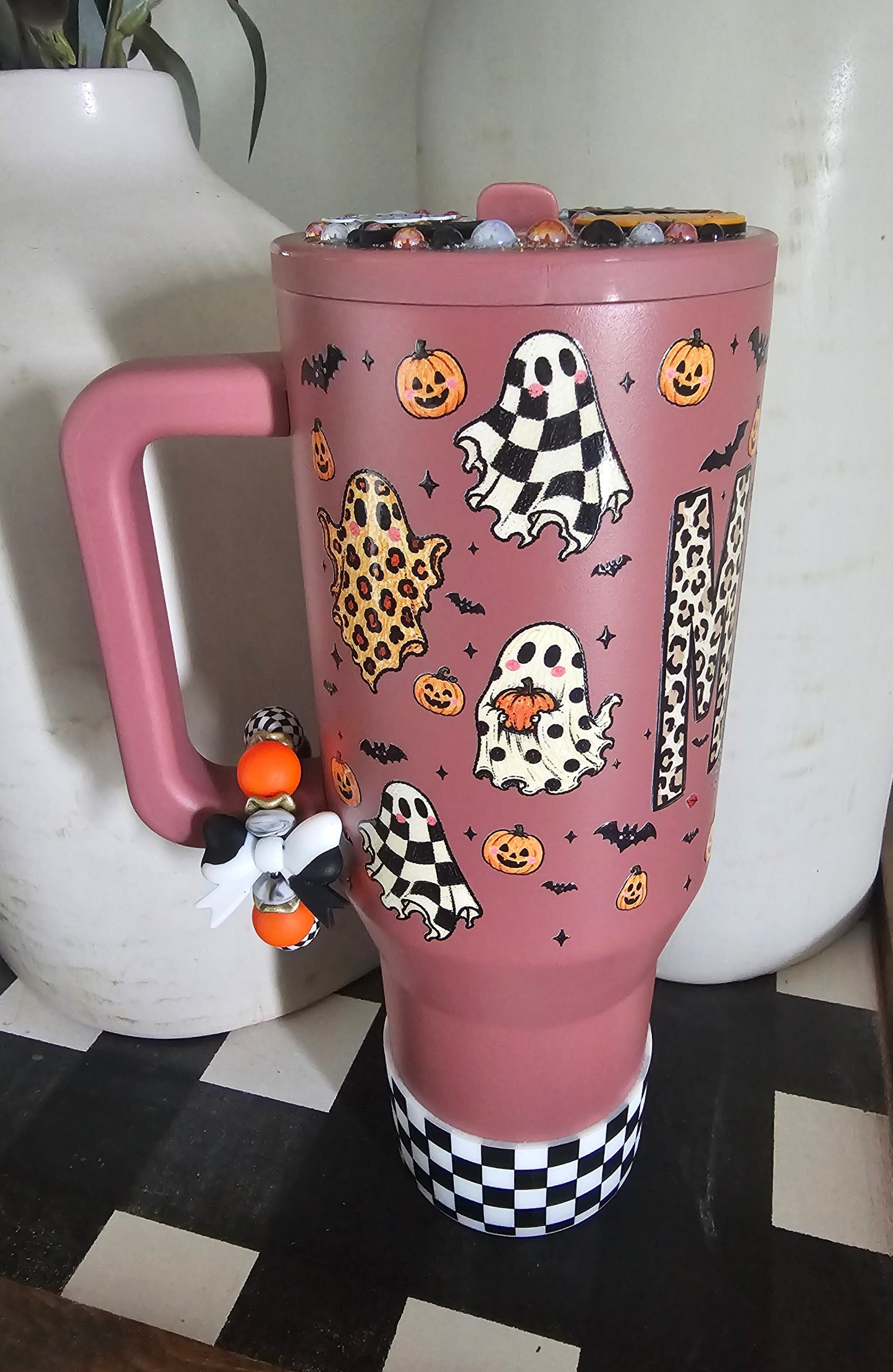 Mama ghosts