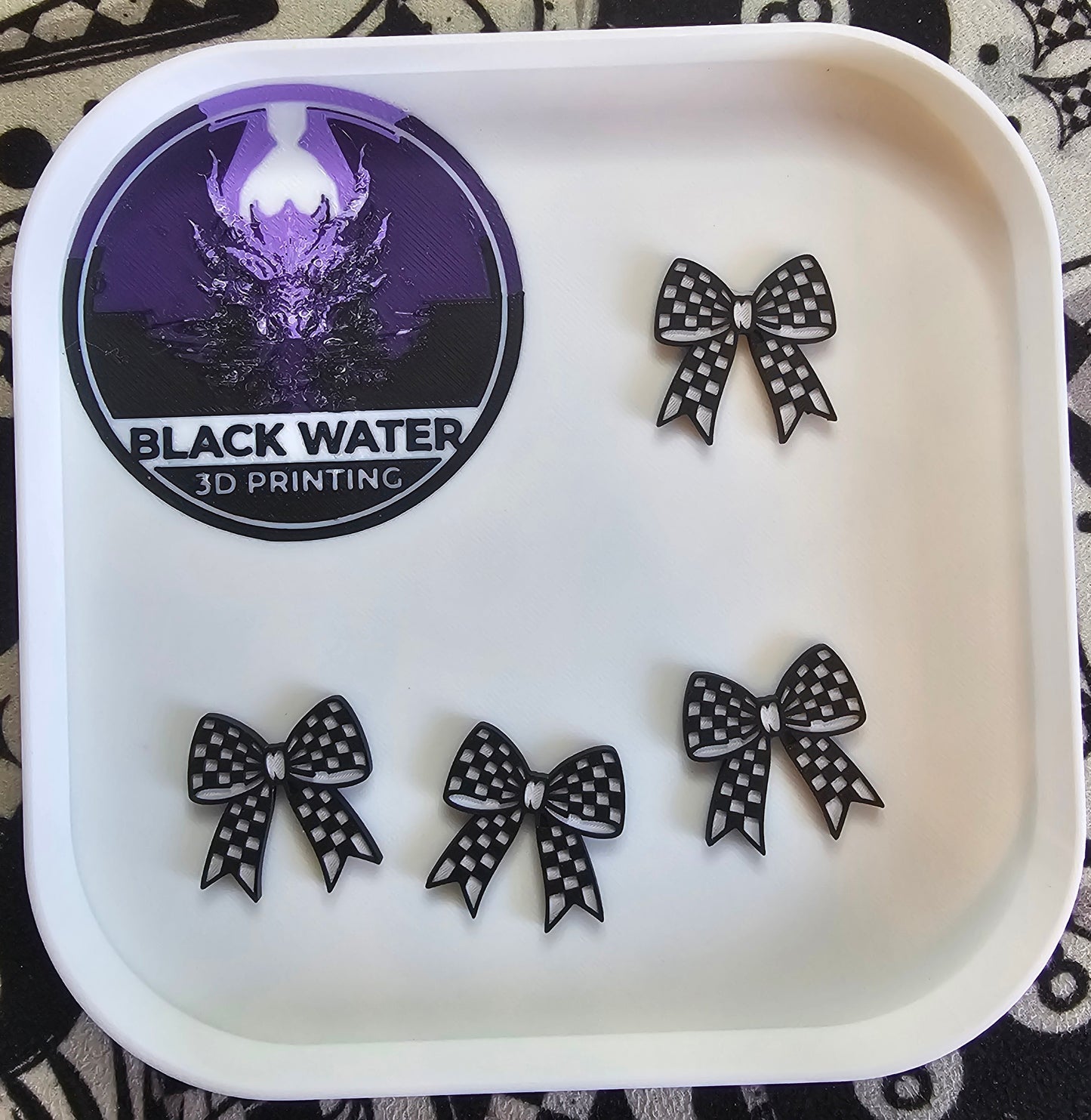 Checkered Bows